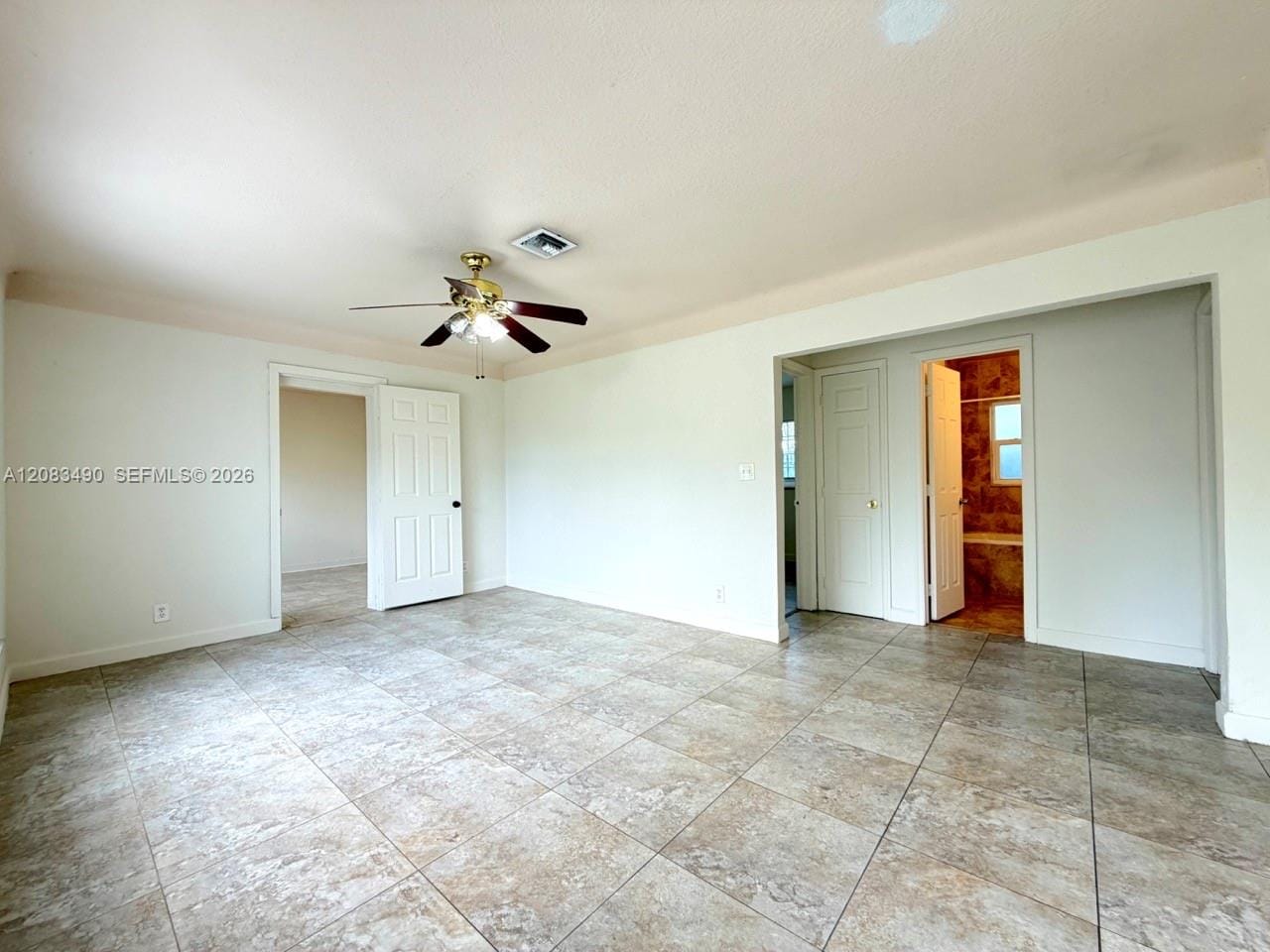 231 NW 4th Street — photo 2