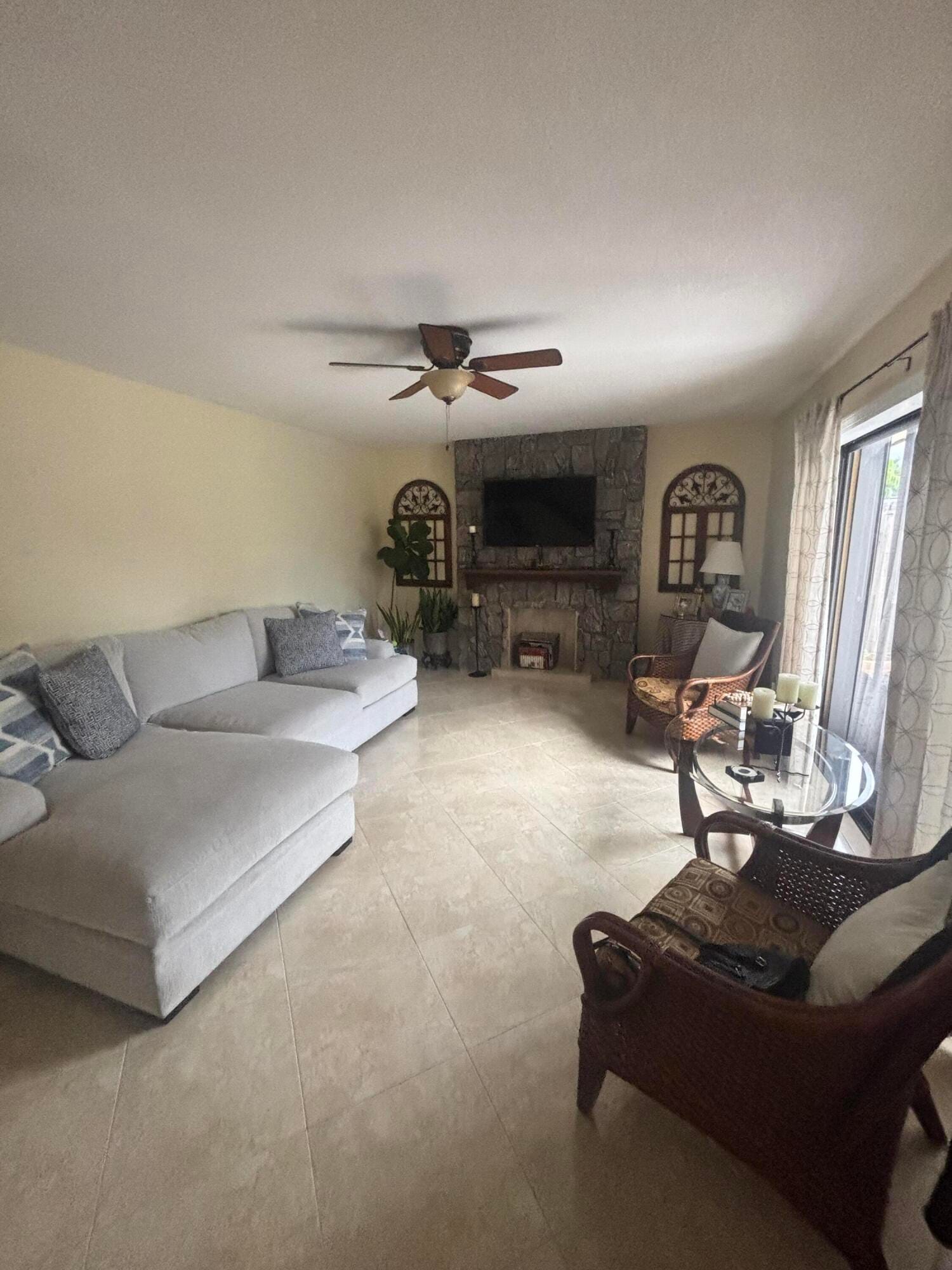 113 W LAKE ARBOR Drive — photo 5