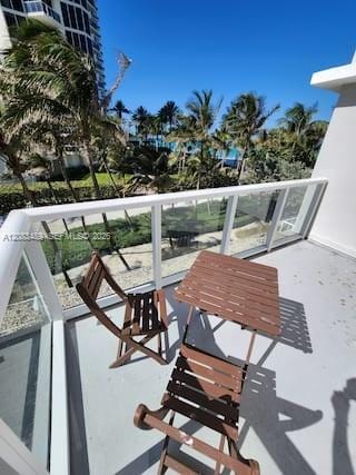19201 Collins Avenue — photo 6