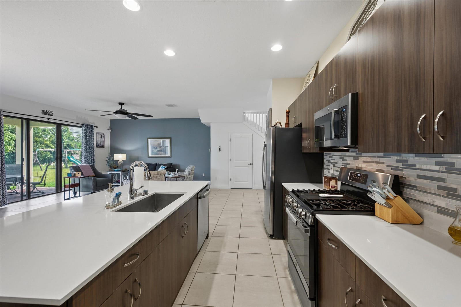 16426 SANDY SHORE Drive — photo 12