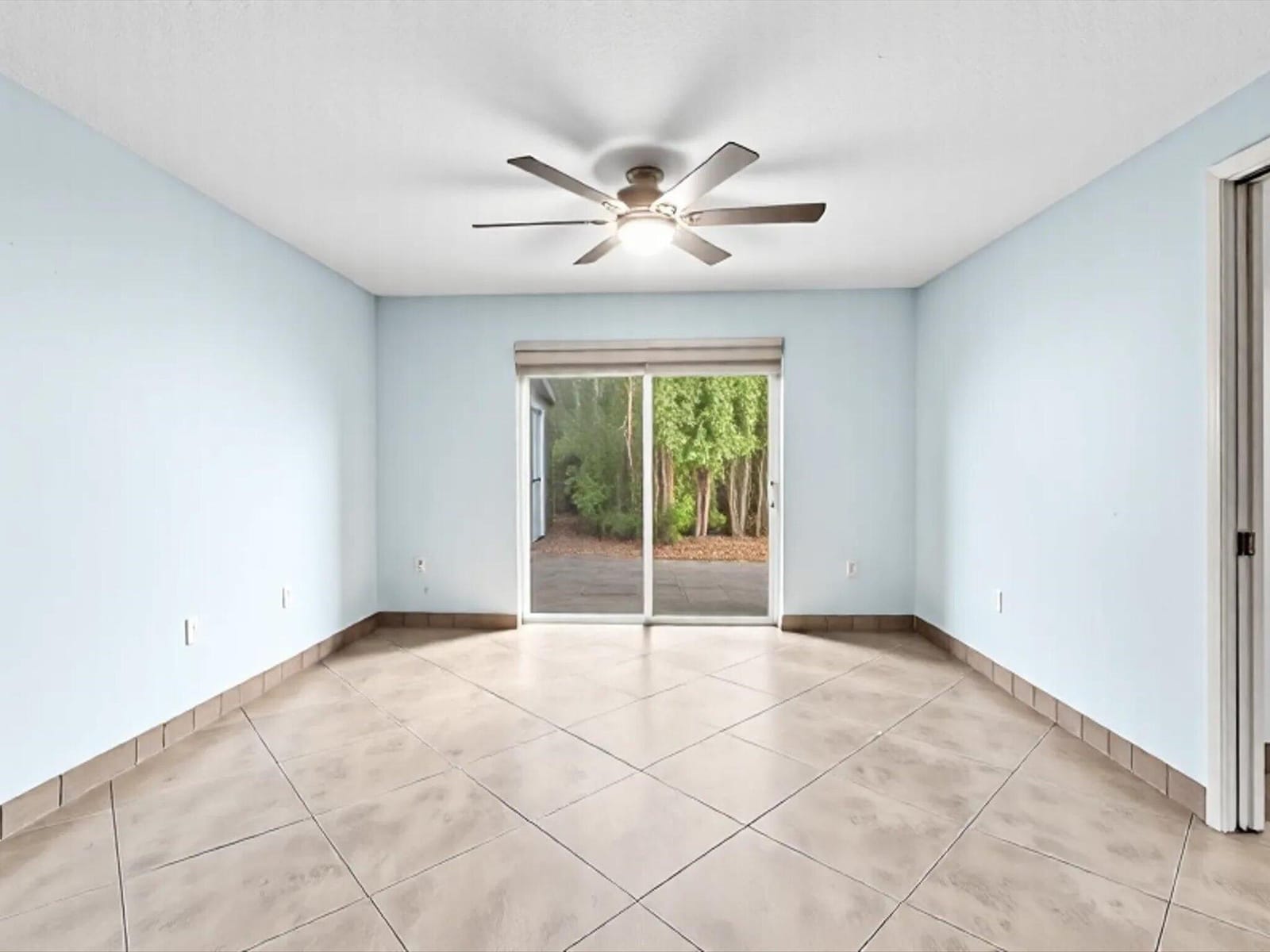 905 SE 13TH Court, Deerfield Beach, FL 33441 photo 18