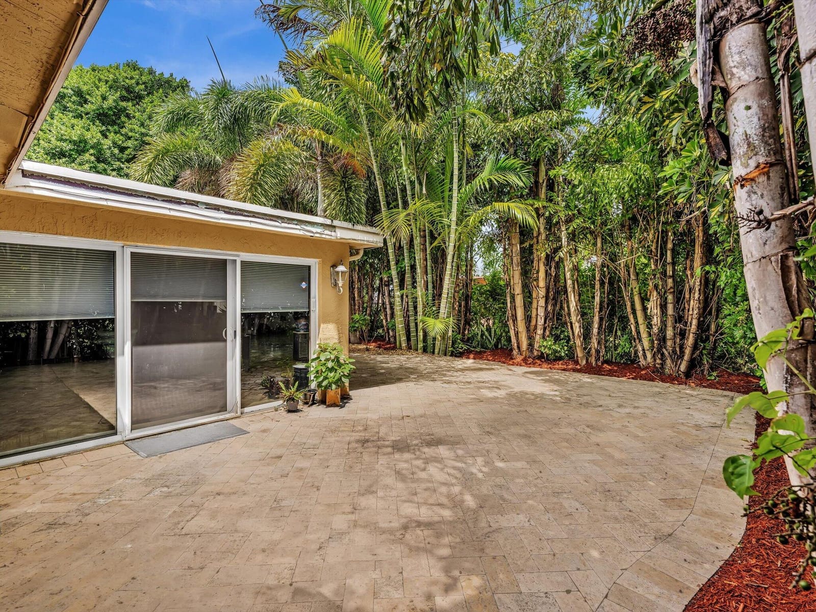 905 SE 13TH Court, Deerfield Beach, FL 33441 photo 30