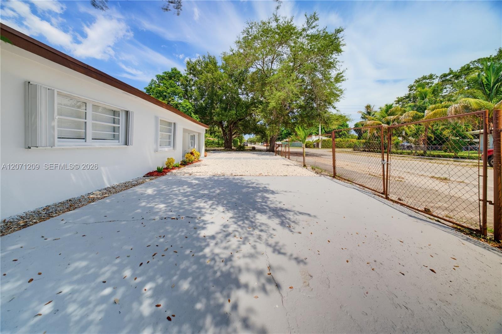 2101 NW 93rd Terrace, Miami, FL 33147 photo 2
