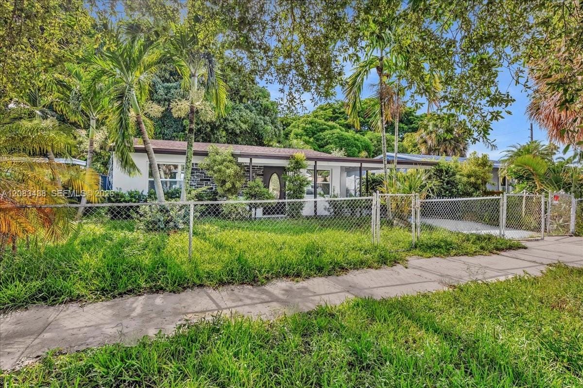 535 NW 23rd Avenue — photo 2