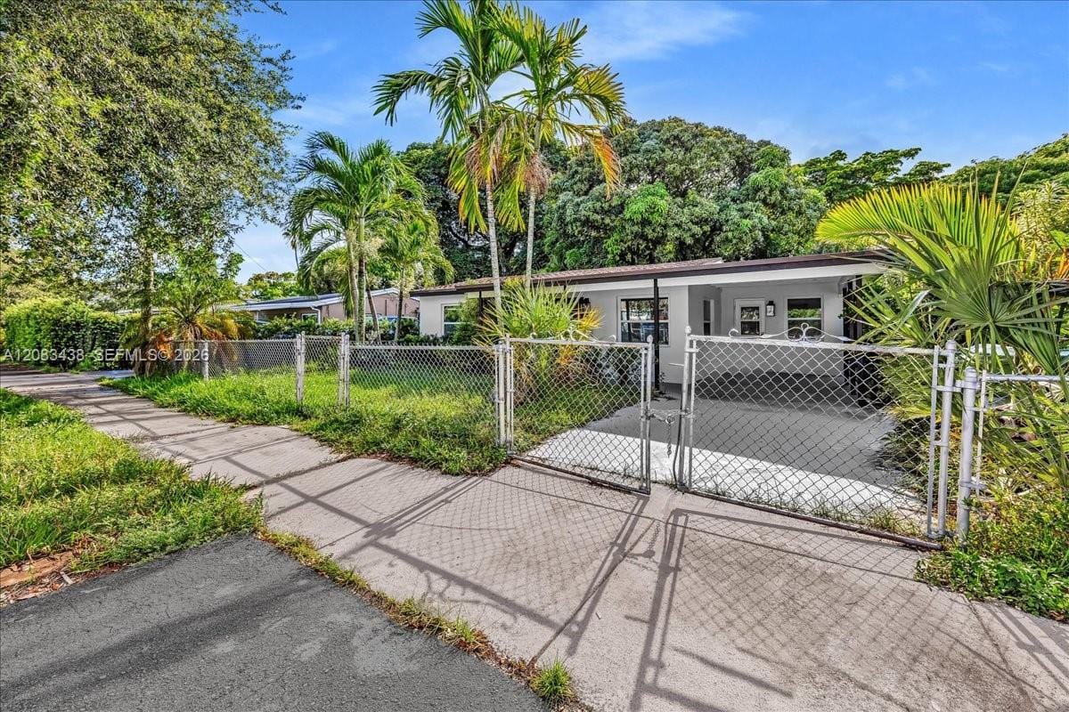535 NW 23rd Avenue — photo 4