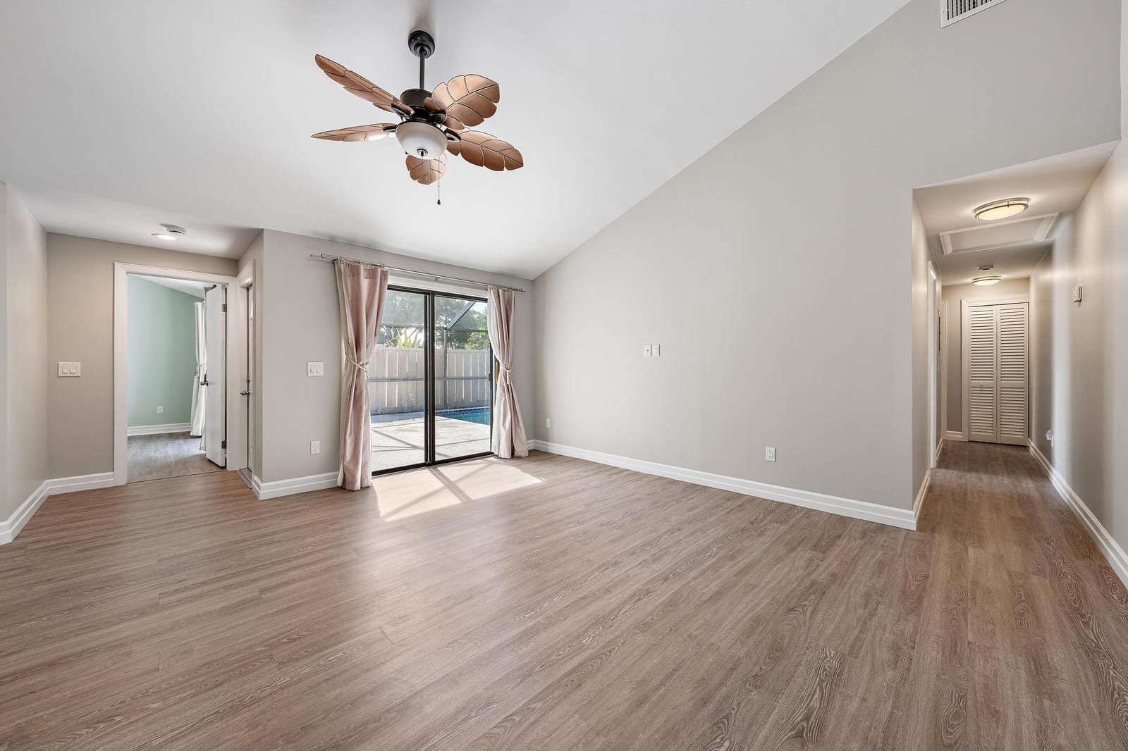 5896 Golden Eagle Circle — photo 2
