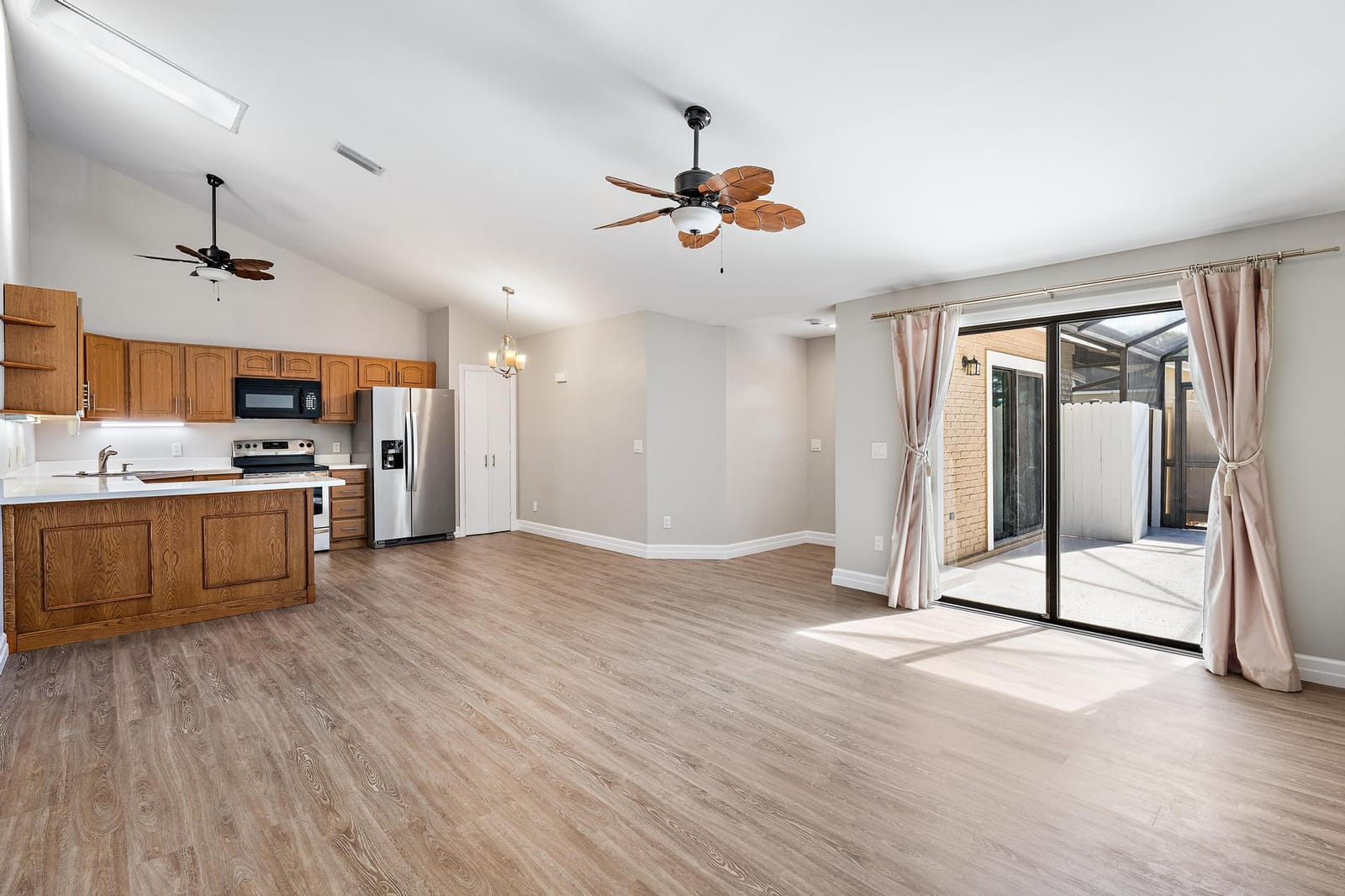5896 Golden Eagle Circle — photo 3