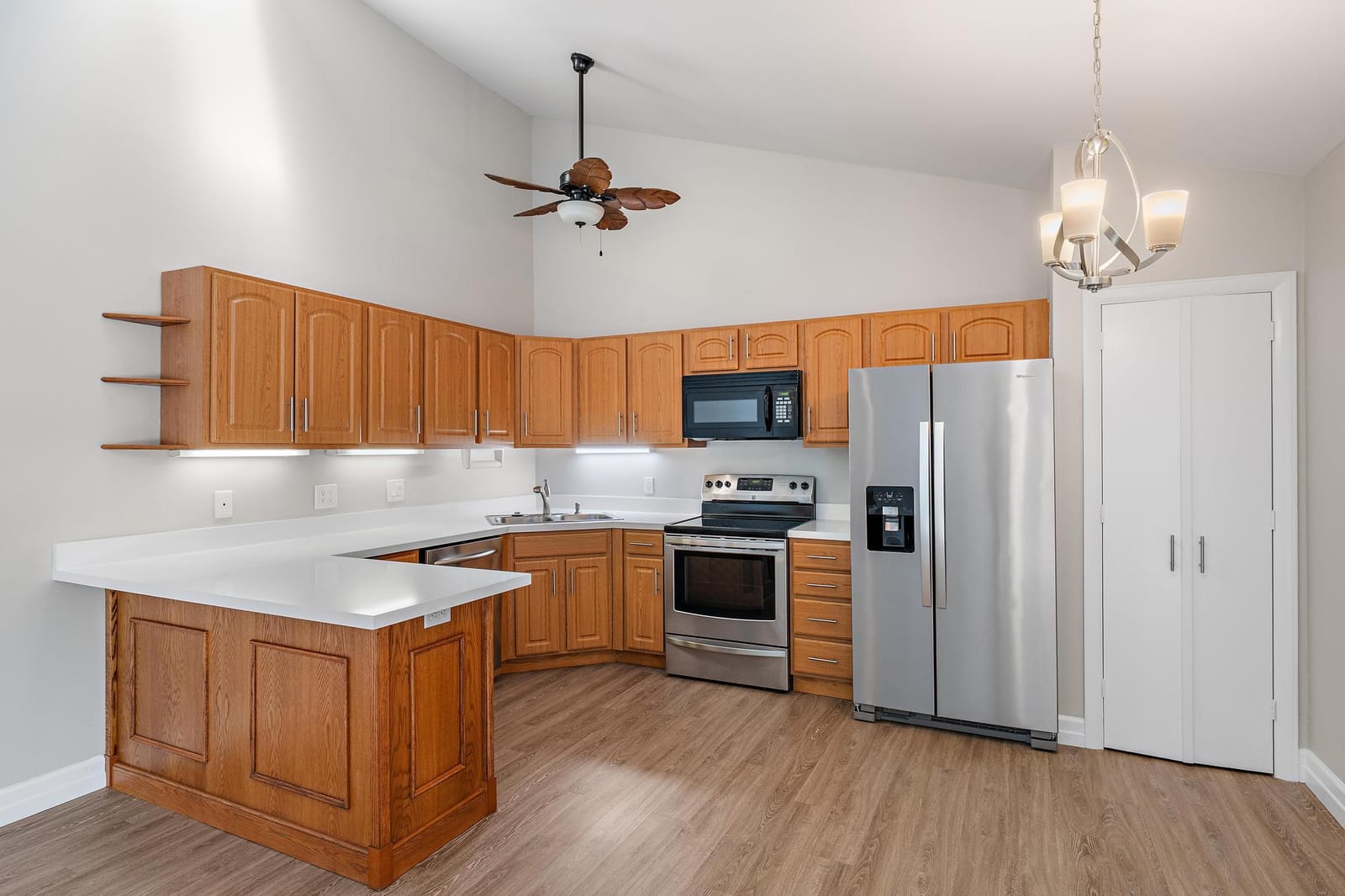 5896 Golden Eagle Circle — photo 4