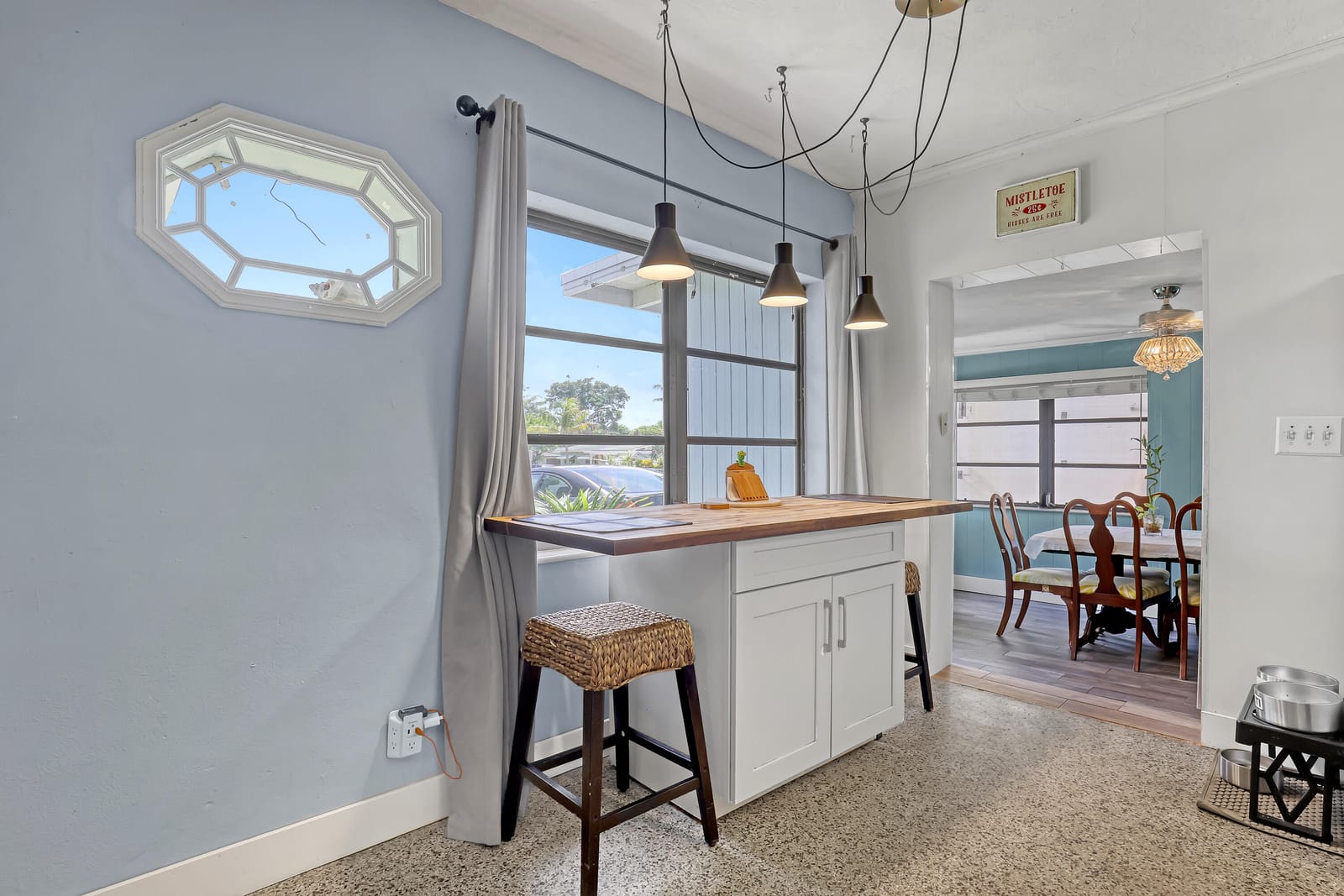 937 W DUVAL Street — photo 6