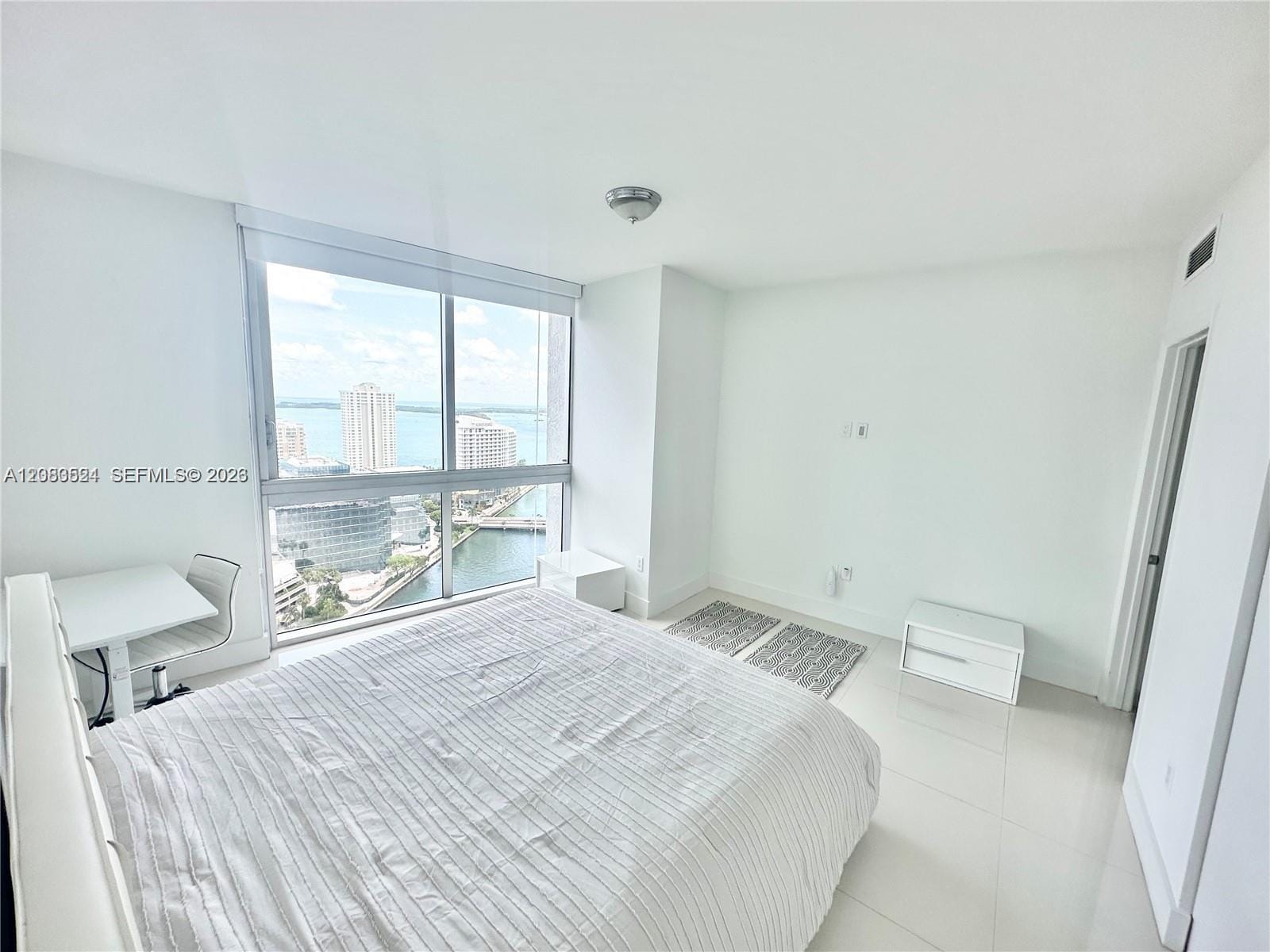 495 Brickell Avenue 2702 — photo 4