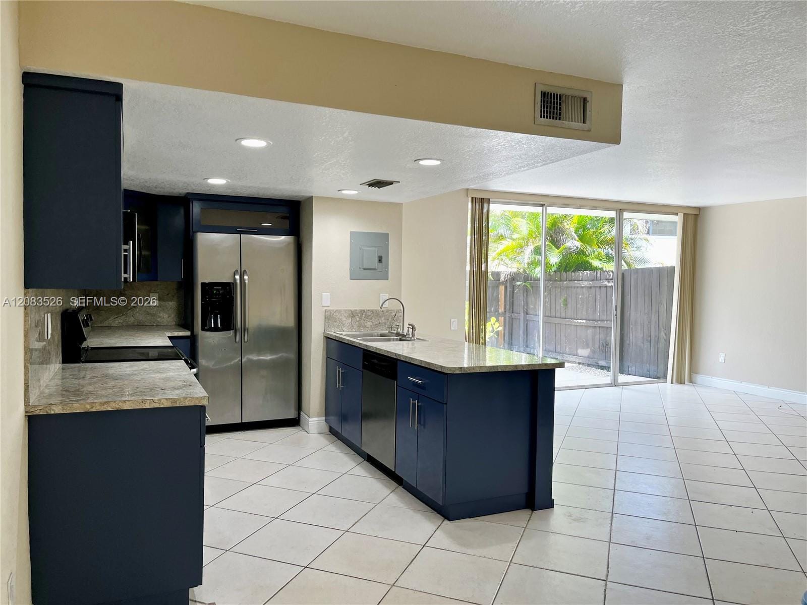 7015 SW 111th Place — photo 2