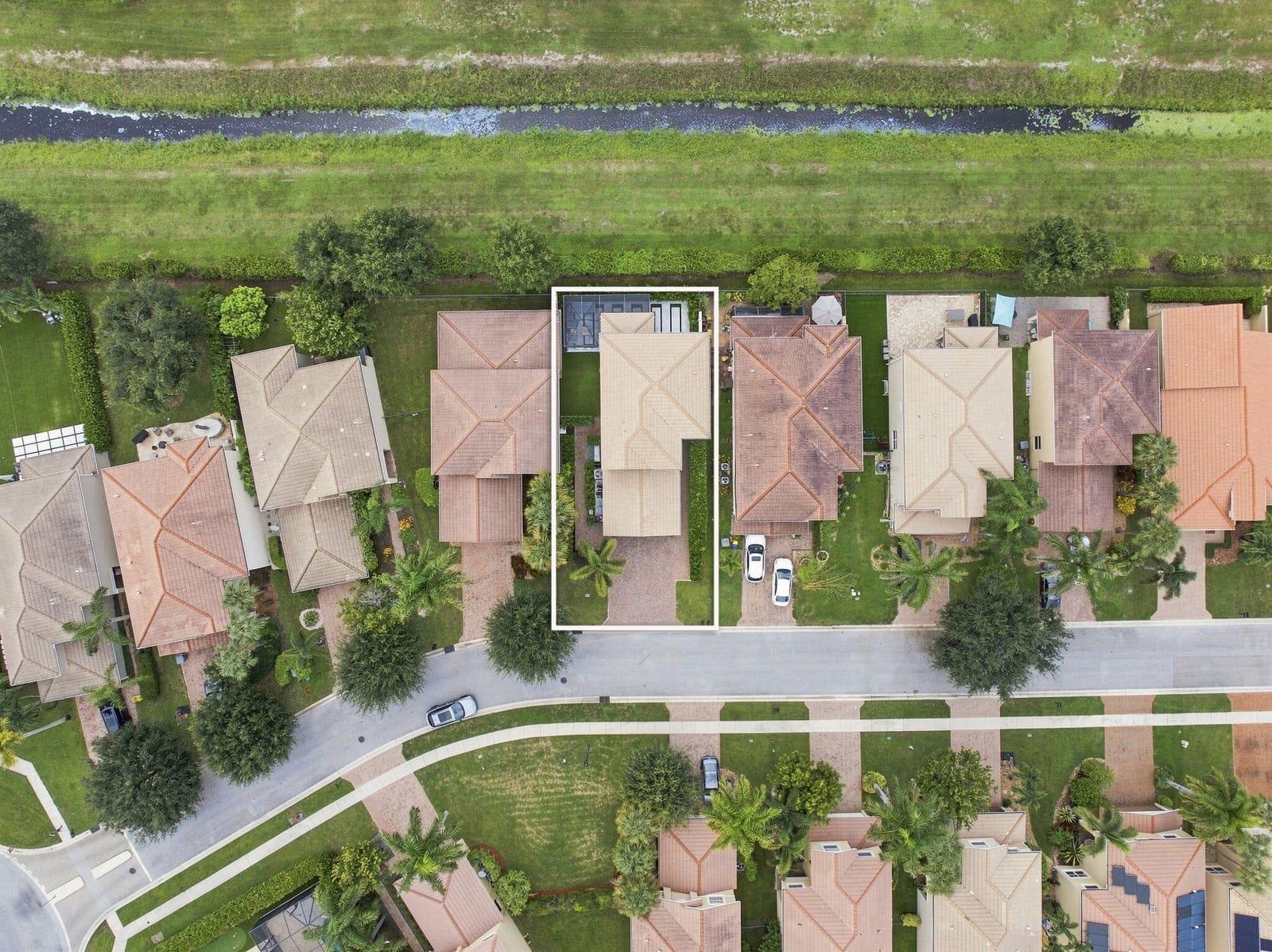 7830 JEWELWOOD Drive — photo 4