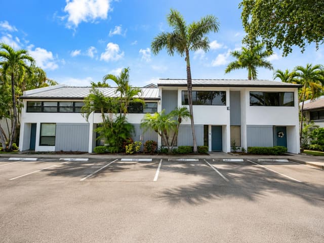 3900 NE 18TH Avenue 21E, Oakland Park, FL 33334