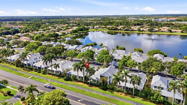 10725 PELICAN Drive, Wellington, FL 33414