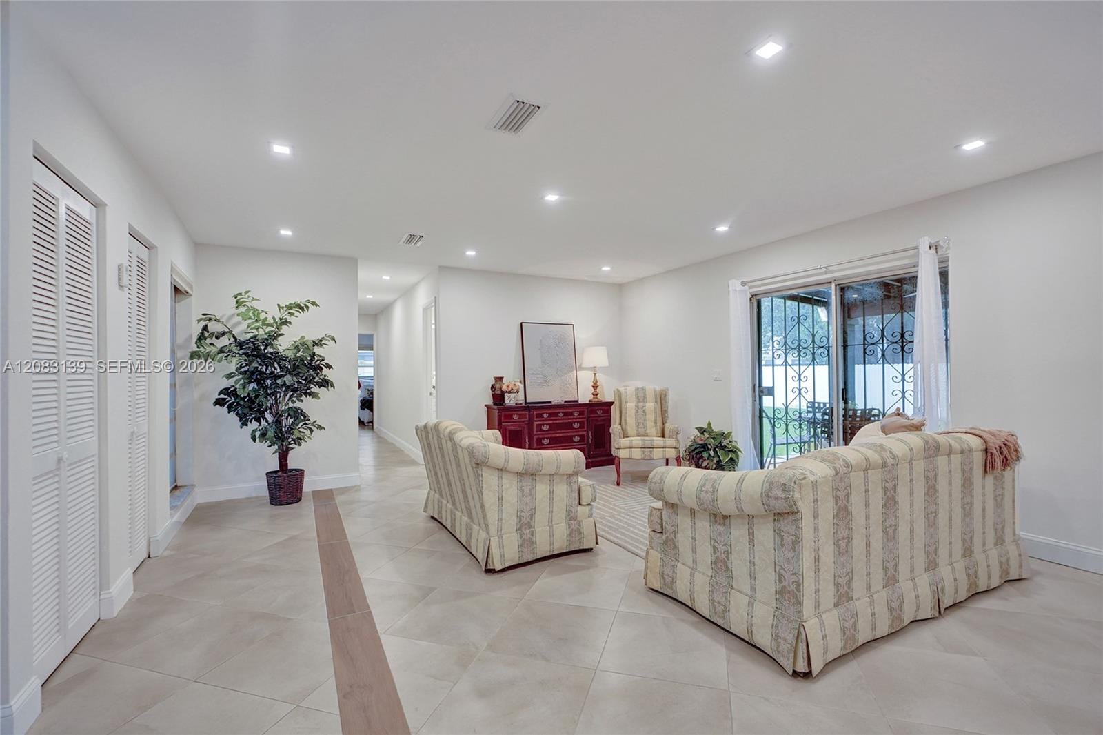 10214 SW 26th Terrace, Miami, FL 33165 photo 3