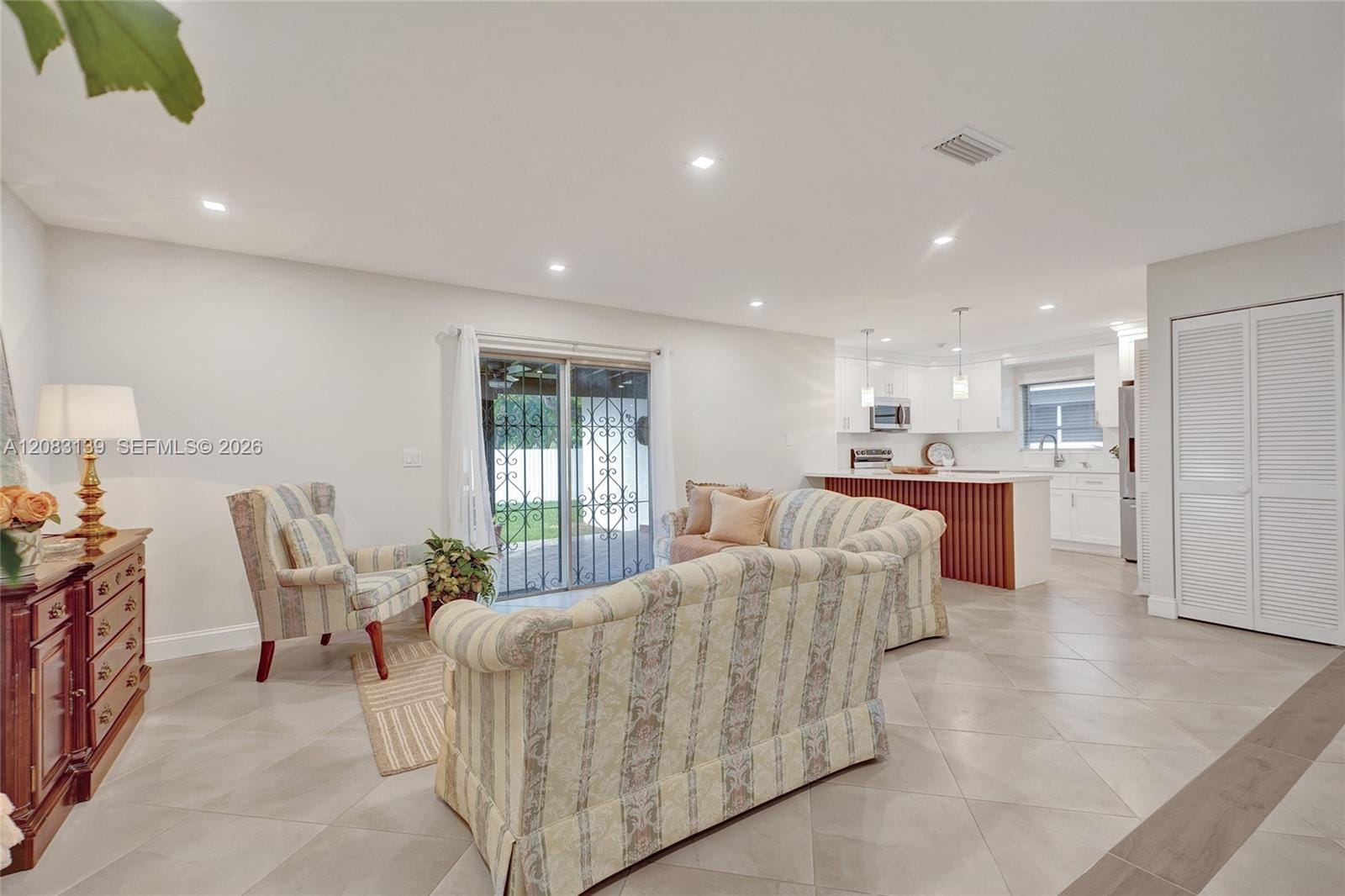 10214 SW 26th Terrace, Miami, FL 33165 photo 5
