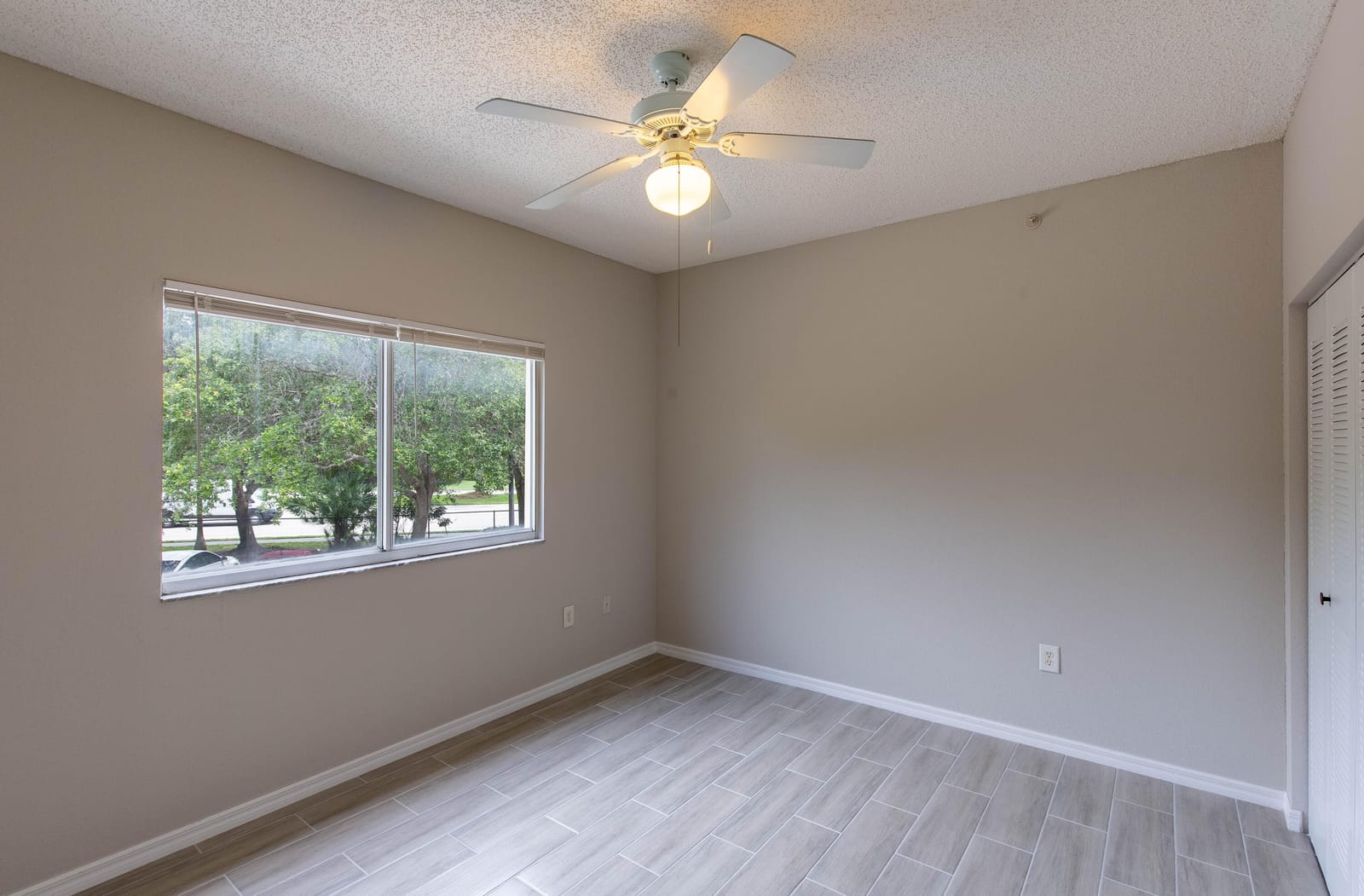 350 Crestwood Circle 203, Royal Palm Beach, FL 33411 photo 12