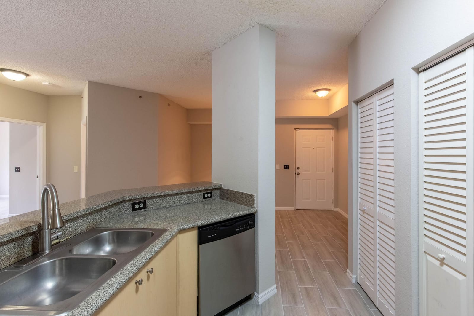 350 Crestwood Circle 203, Royal Palm Beach, FL 33411 photo 7