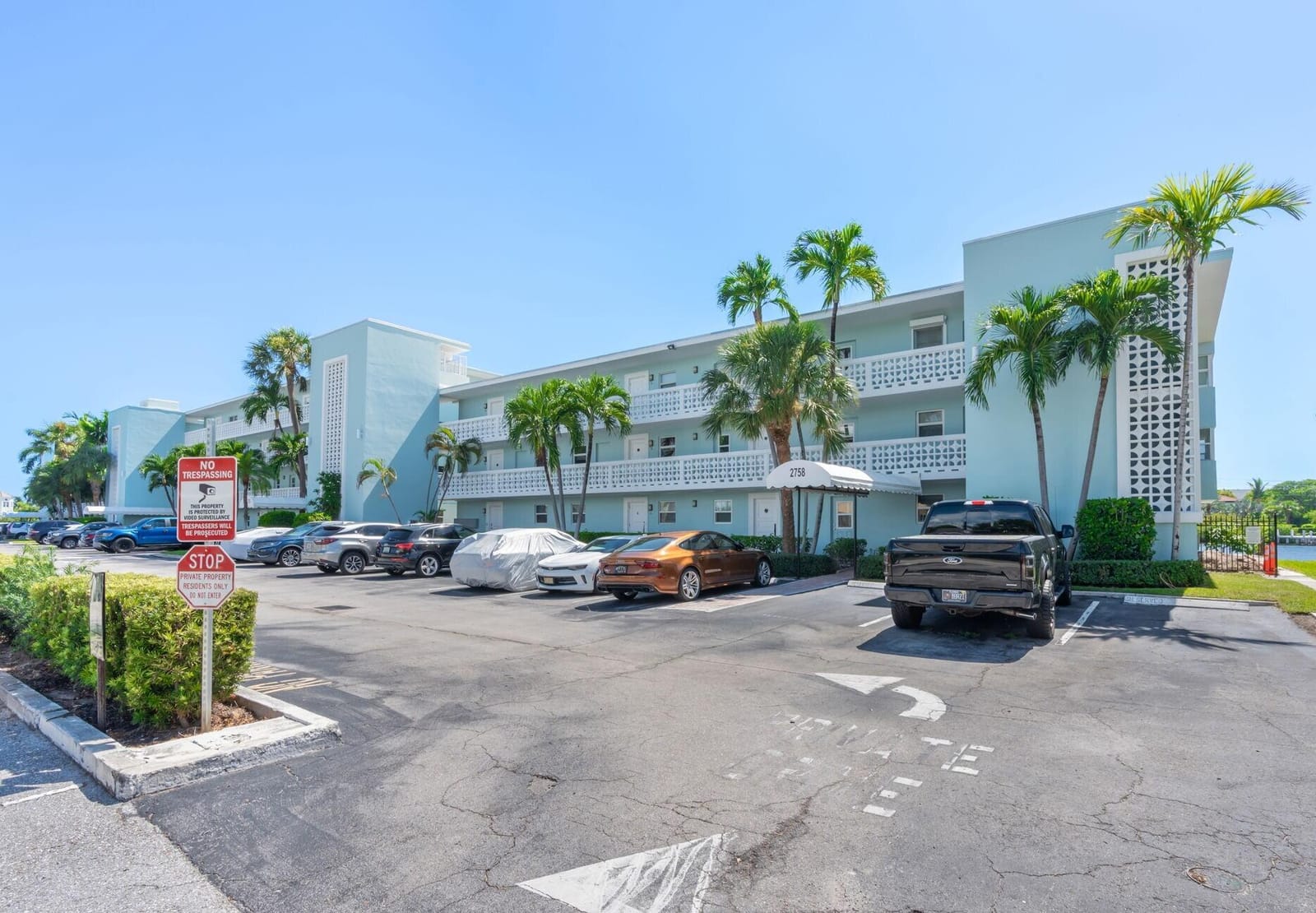 2758 NE 30th Avenue 3B, Lighthouse Point, FL 33064