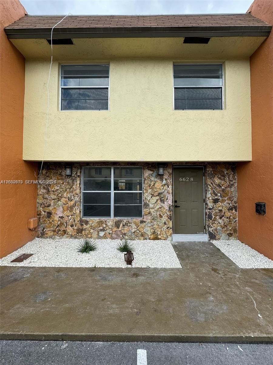 6628 SW 41st Street 6628 — photo 1