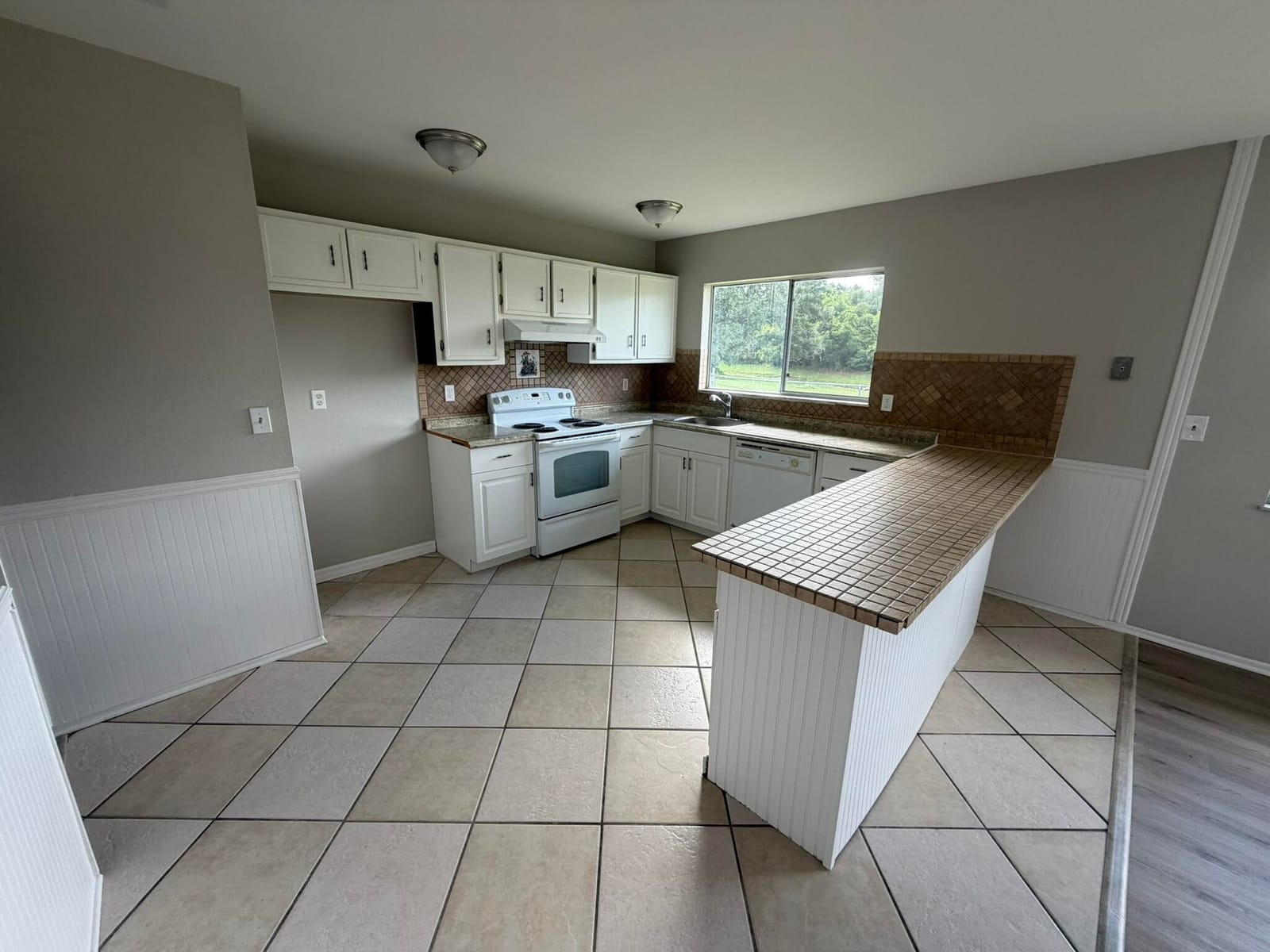 2931 SW BIRTLE Court — photo 5