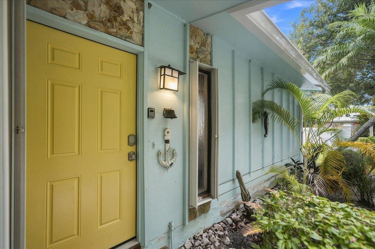 4150 NE Breakwater Drive, Jensen Beach, FL 34957 photo 2