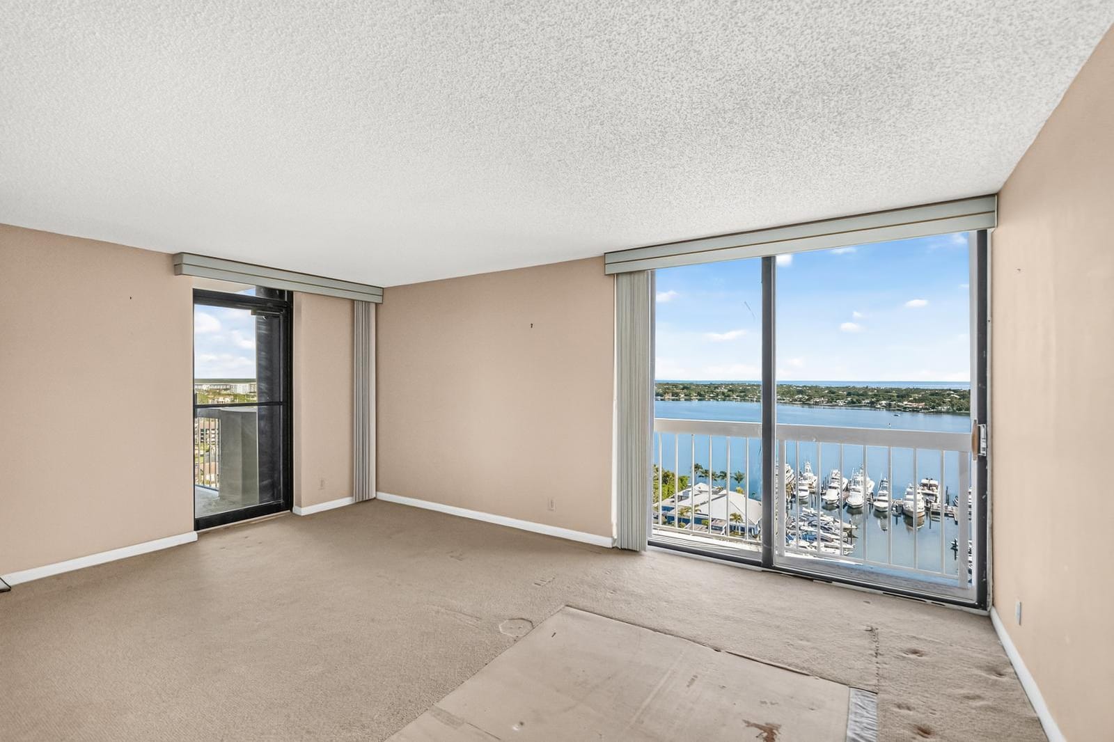 123 Lakeshore Drive 1945 — photo 11