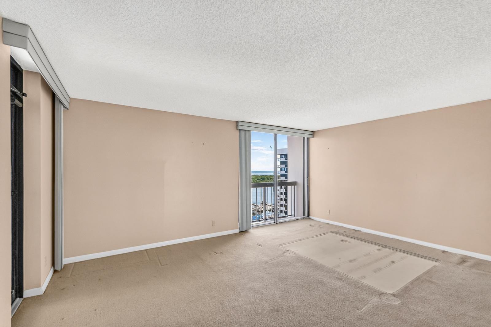 123 Lakeshore Drive 1945 — photo 12