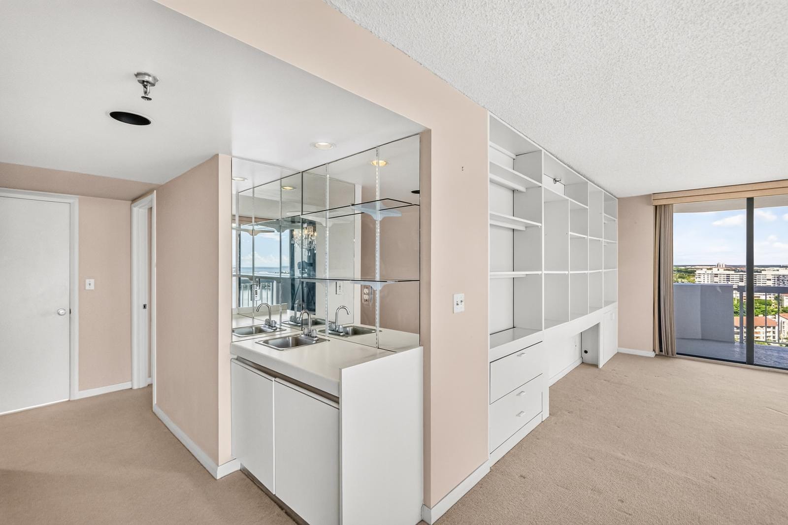 123 Lakeshore Drive 1945 — photo 9