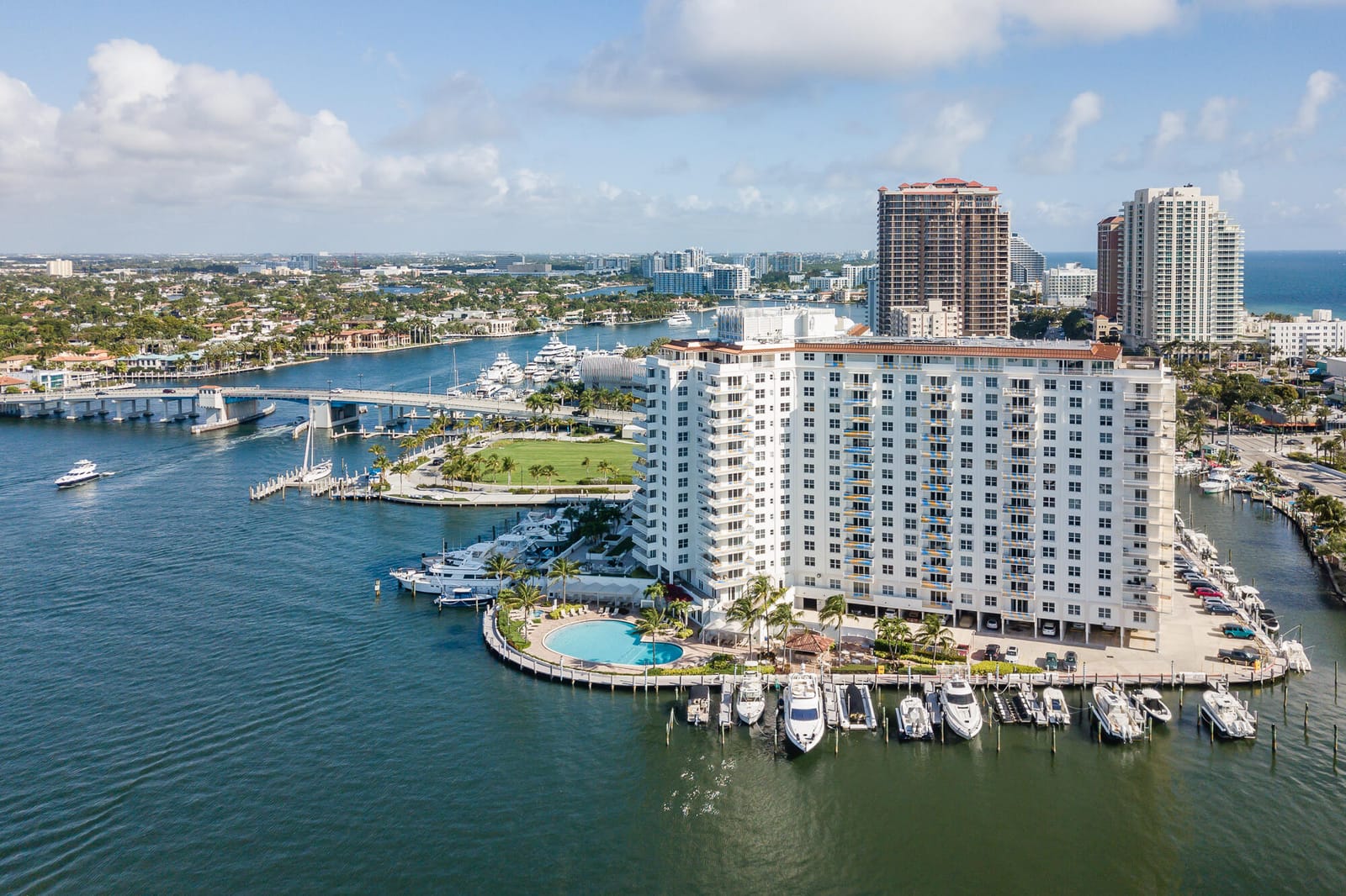 1 LAS OLAS Circle 1105 — photo 3