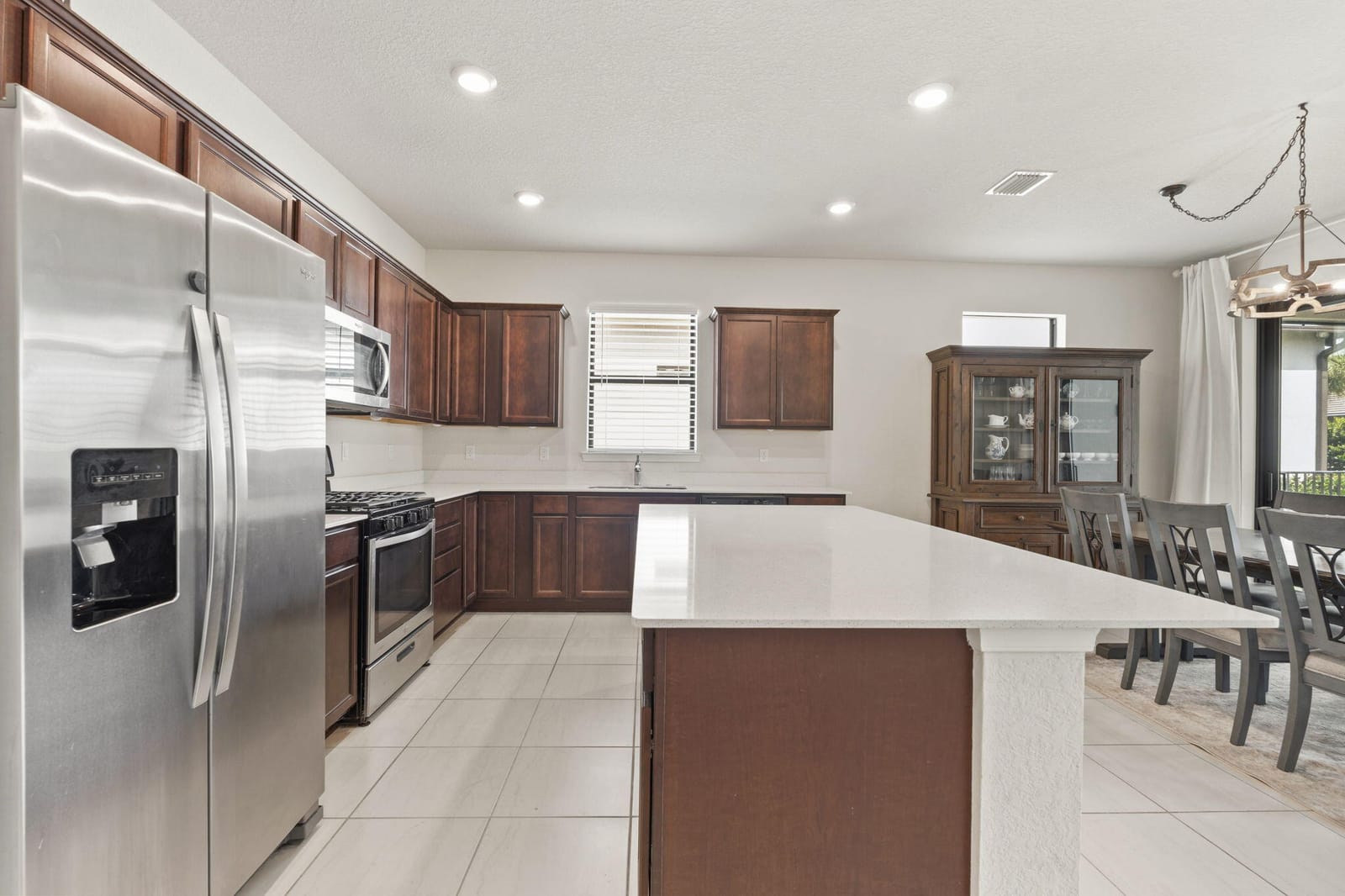 535 SE VILLANDRY Way — photo 7