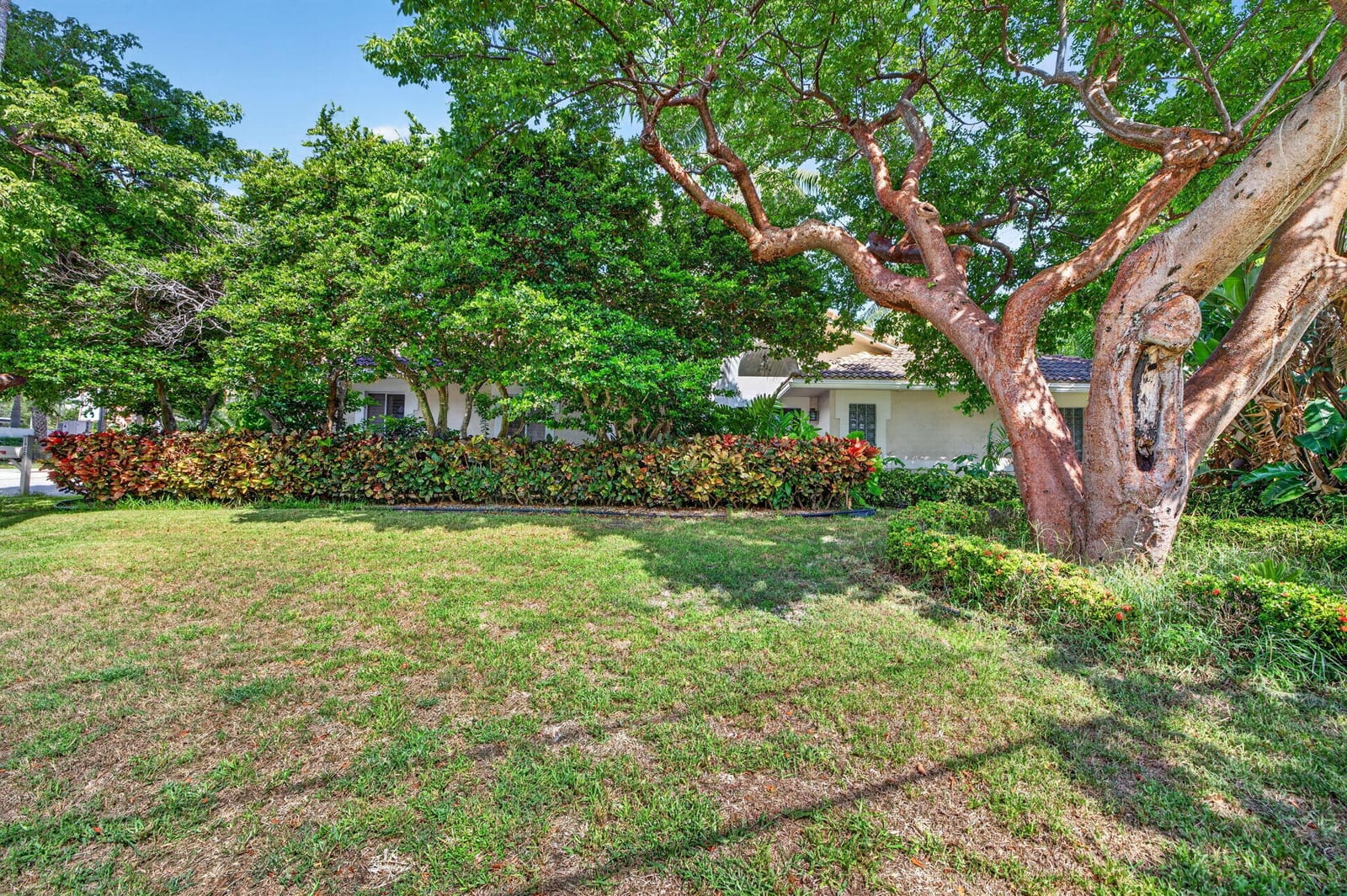 1920 E Terra Mar Drive, Lauderdale-By-The-Sea, FL 33062 photo 2