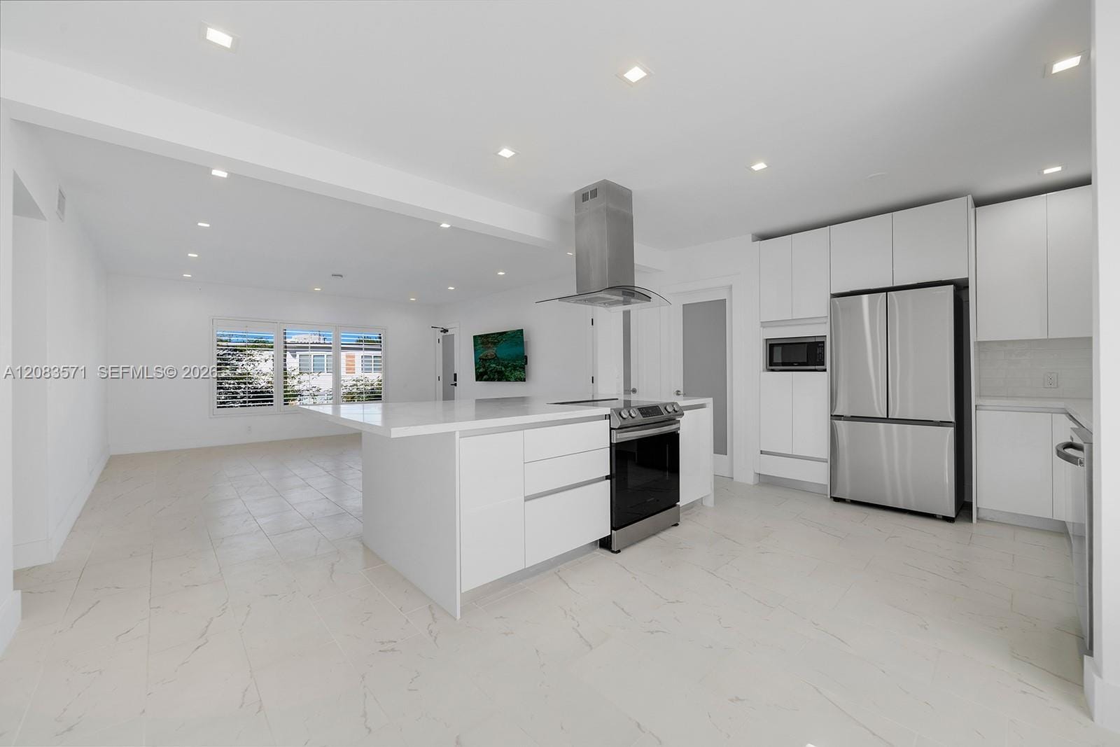 3909 Garden Avenue 4, Miami Beach, FL 33140