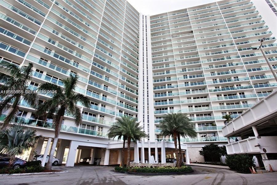 100 Bayview Drive PH-21, Sunny Isles Beach, FL 33160 photo 19