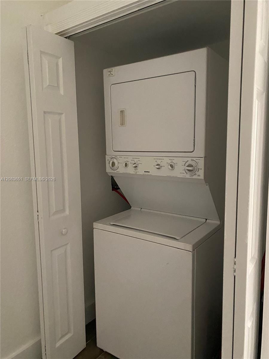 1 Edgewater Drive 103 — photo 3