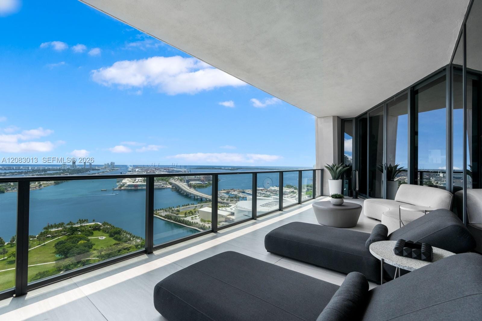 1000 Biscayne Boulevard 3402 — photo 1