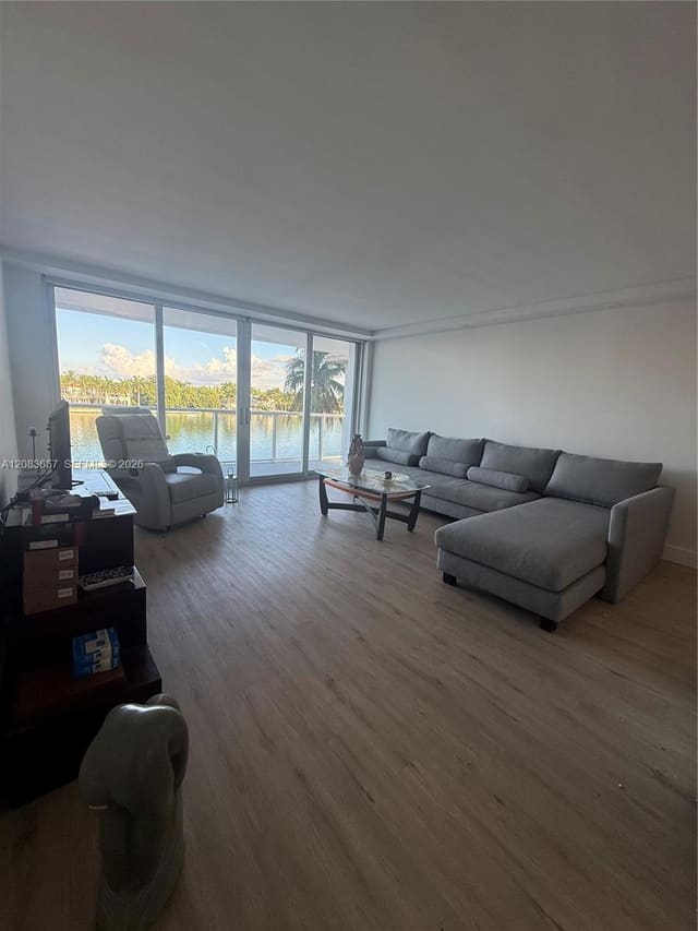 5750 Collins Avenue 3F, Miami Beach, FL 33140