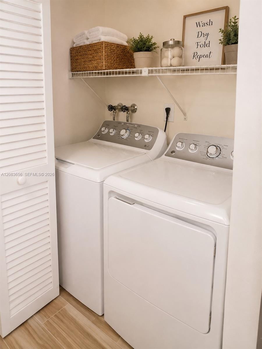 3158 N Pine Island Road 907 — photo 5