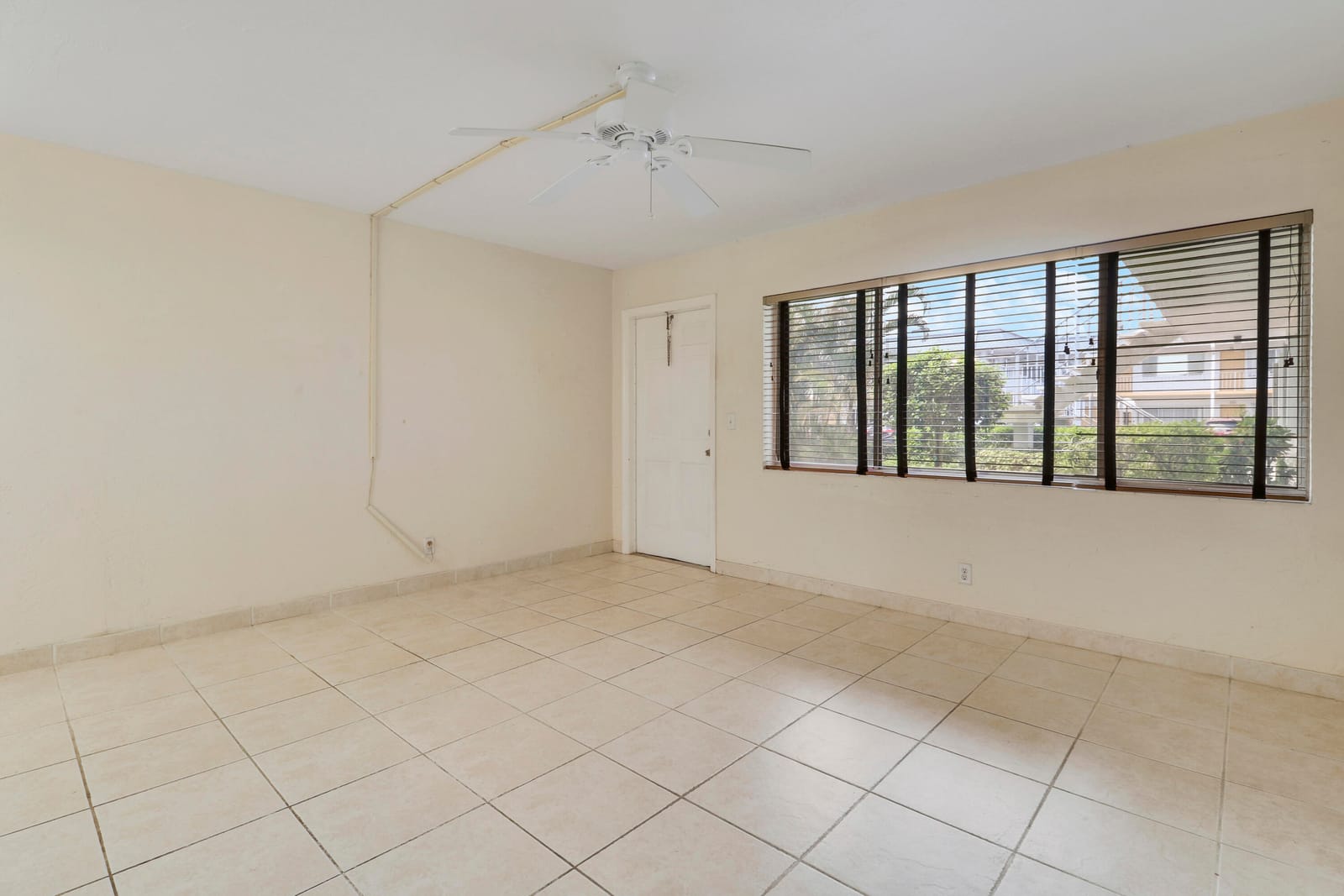 3040 LAKE OSBORNE Drive 109 — photo 7