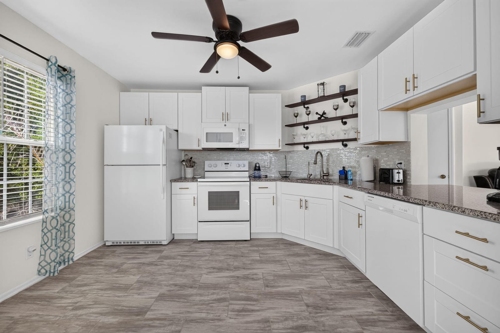 1975 WESTMINSTER Circle 4, Vero Beach, FL 32966 photo 9