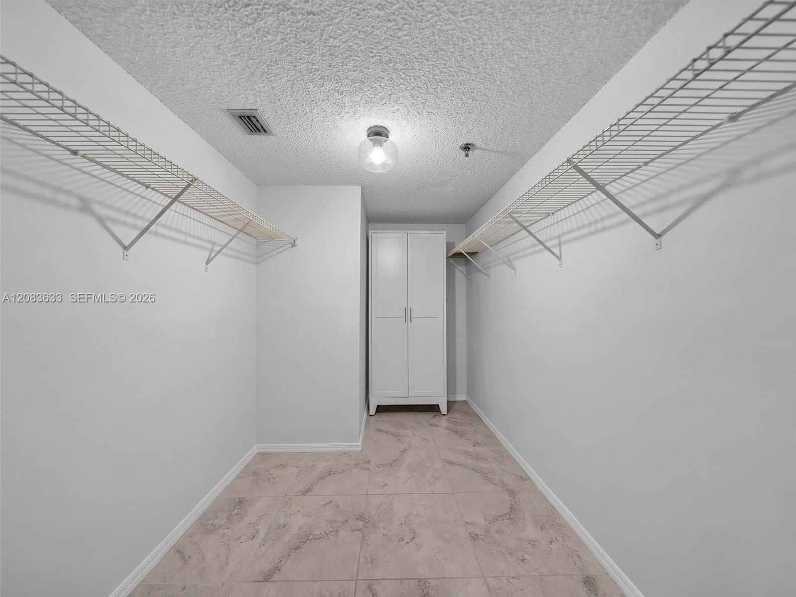 2625 Collins Avenue 910 — photo 7