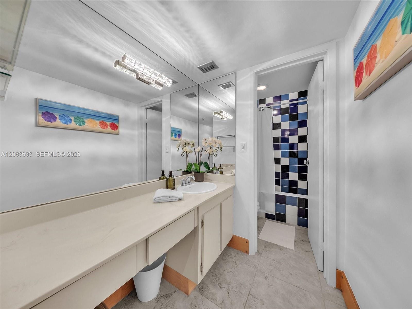 2625 Collins Avenue 910 — photo 8