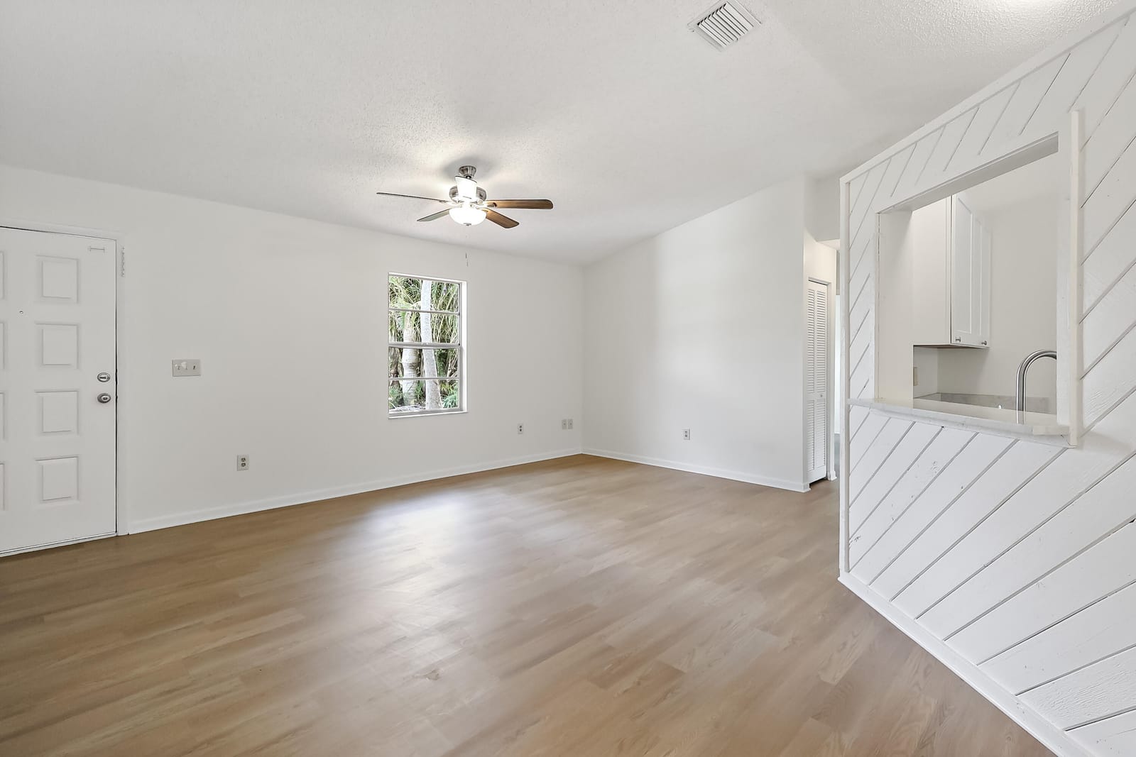 2907 SW COASTAL Terrace, Port St. Lucie, FL 34953 photo 7