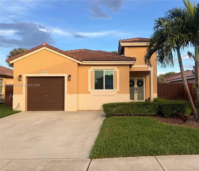 1375 SW 105th Avenue, Pembroke Pines, FL 33025