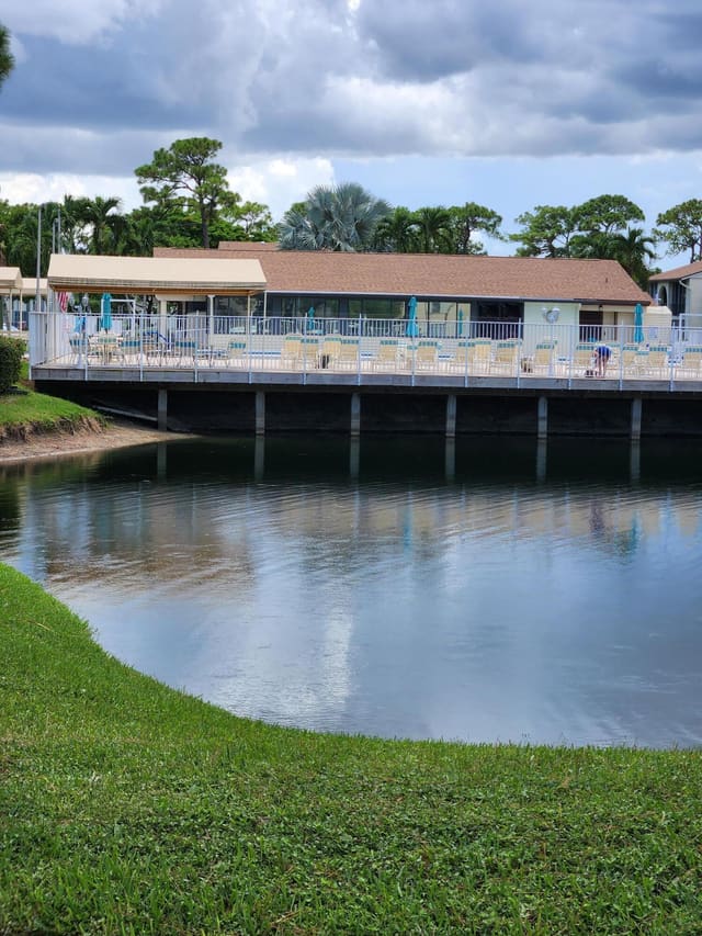 311 KNOTTY PINE Circle A-1, Greenacres, FL 33463
