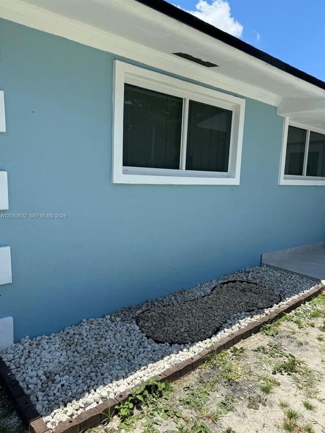 1220 NW 102nd Street 1220, Miami, FL 33147
