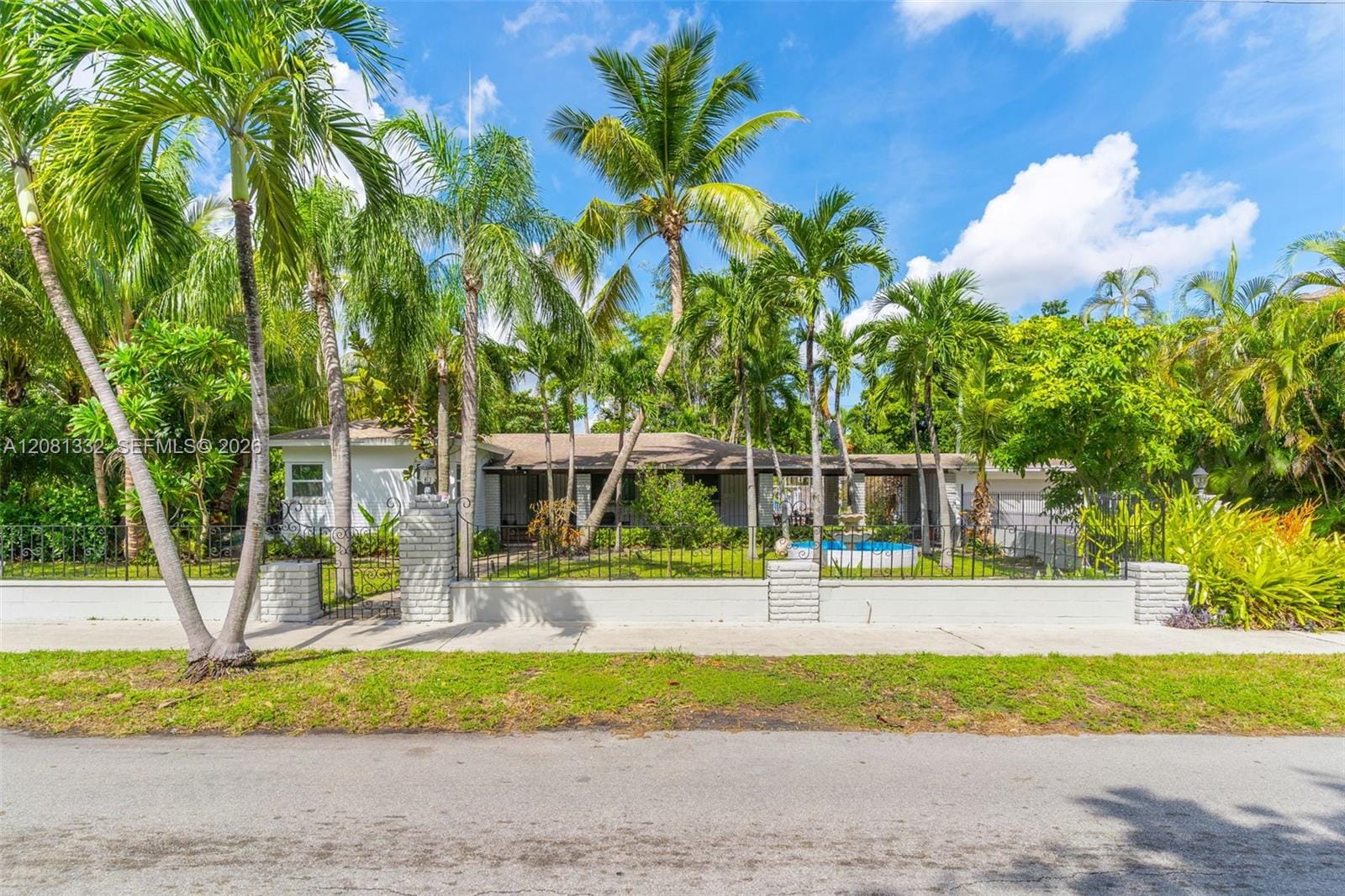 2407 Washington Street, Hollywood, FL 33020