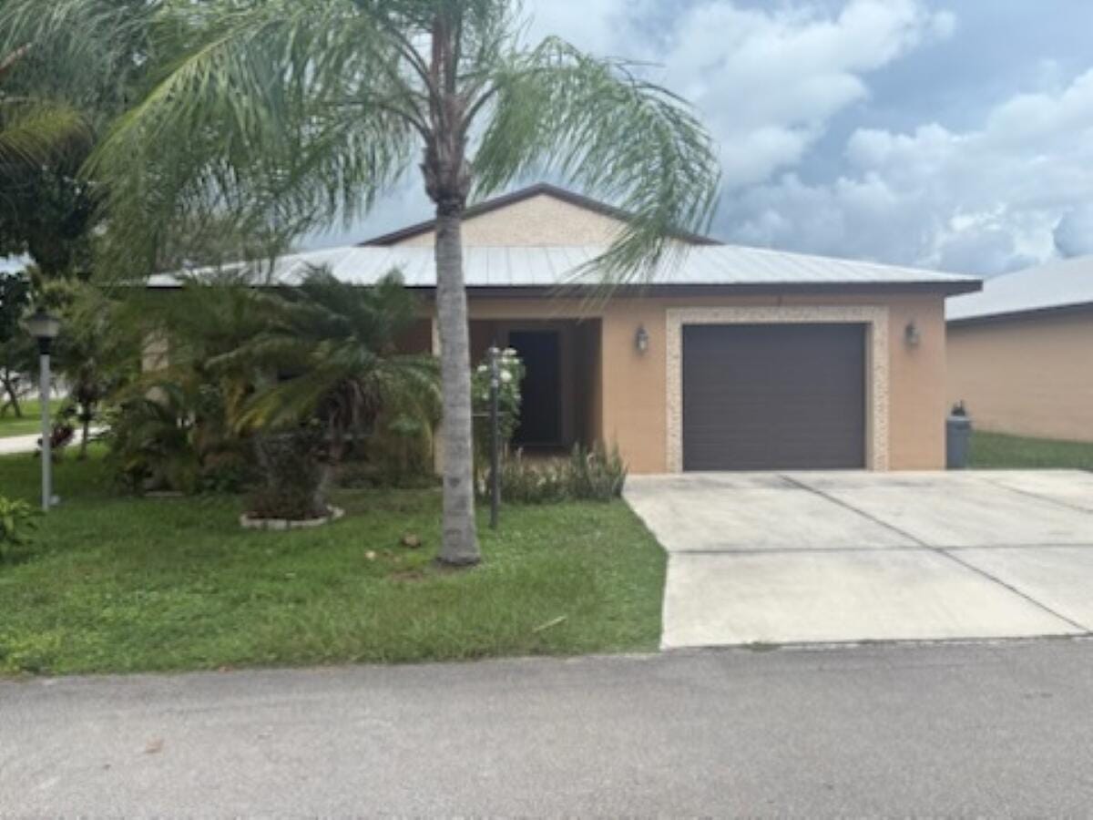 1 Barcelona Lane, Port St. Lucie, FL 34952