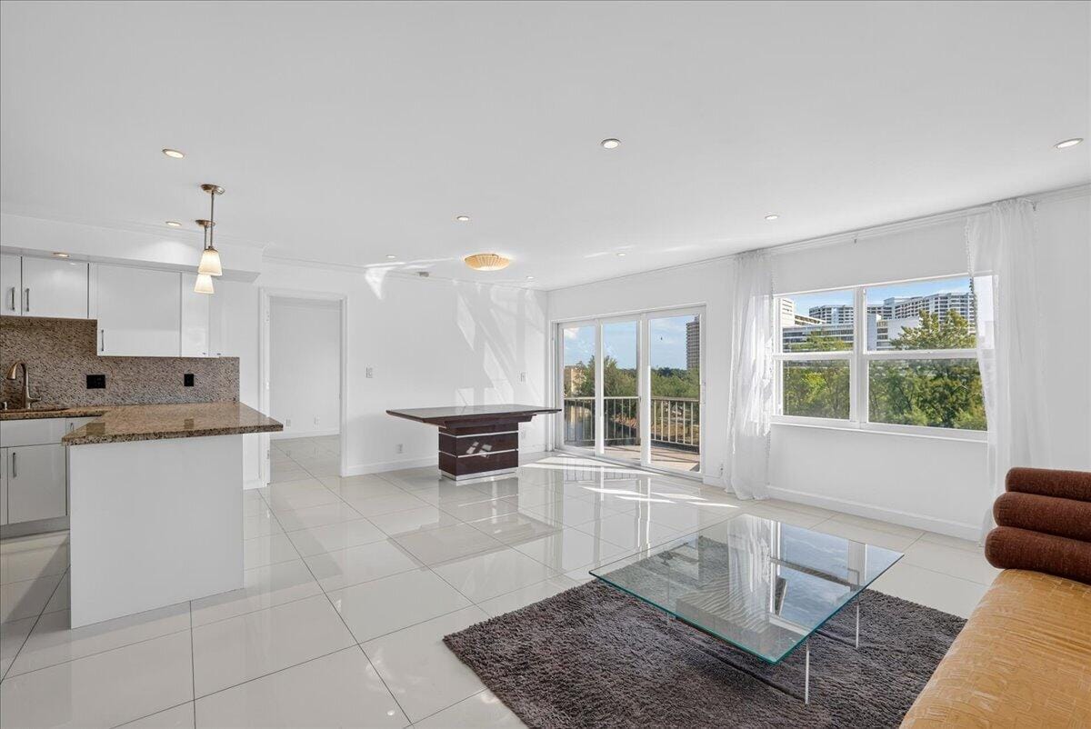 300 Diplomat Parkway 606 — photo 5