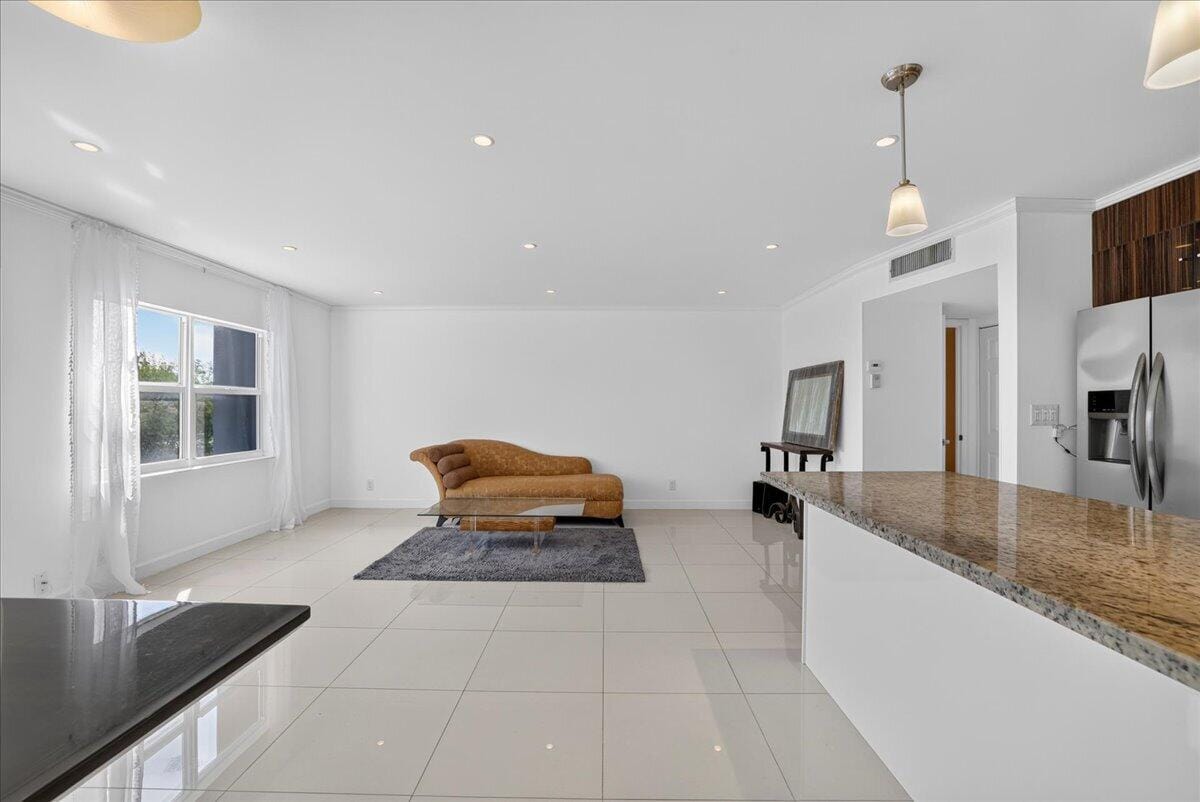 300 Diplomat Parkway 606 — photo 7